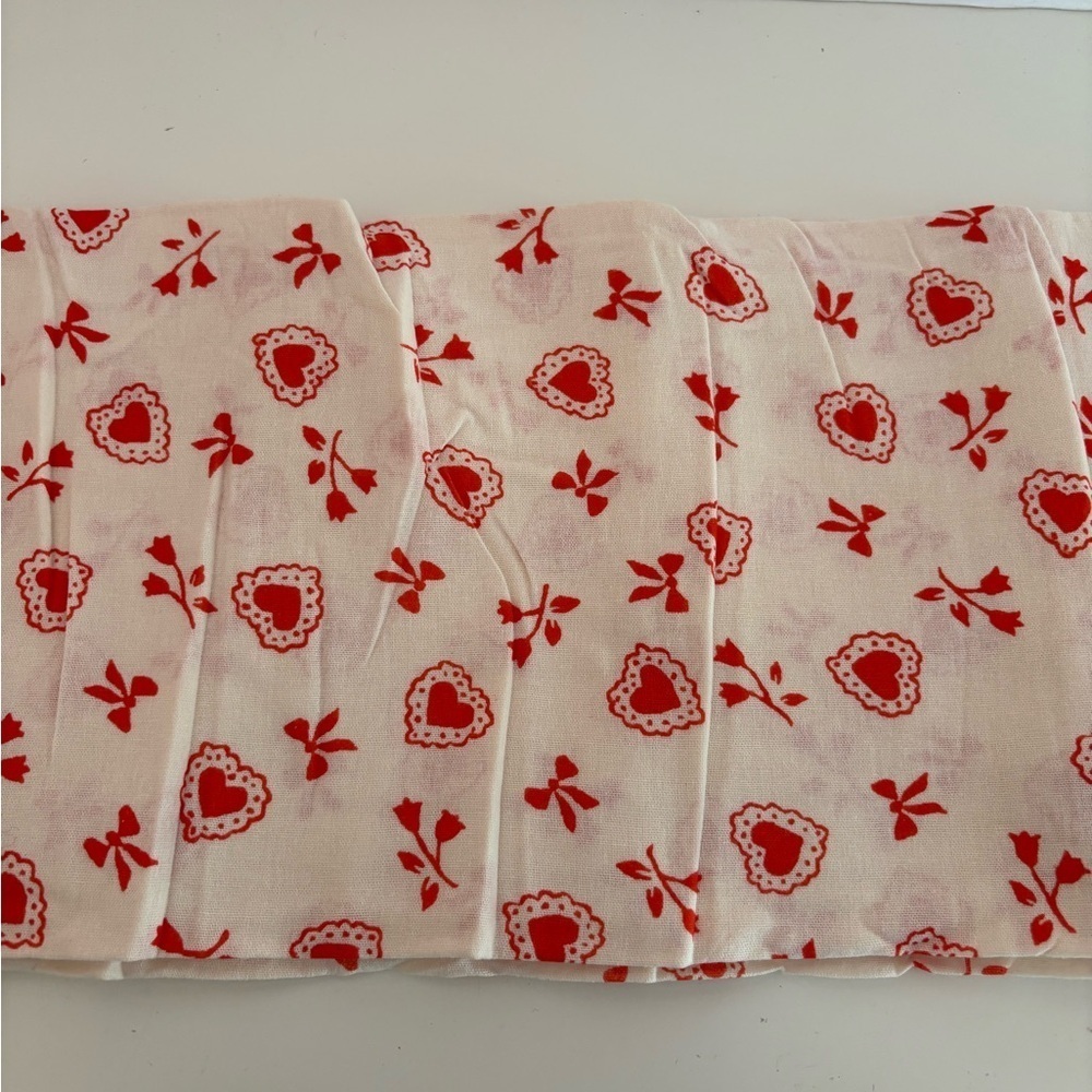 NWOT Urban Outfitters Sweetheart Ditsy Patterned Shower Curtain - Picture 9 of 11